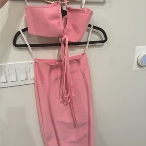 Miss Circle New York Pink 2 set .Size XS.I only wear it once.